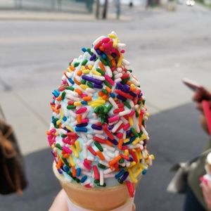 Meet your Posher, Liz